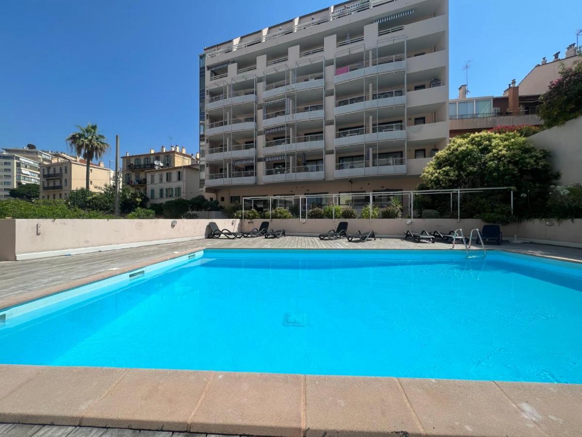 Piscine Plages A 100 M, Palais Des Festivals A 15mn A Pied Dans La Banane Cannes